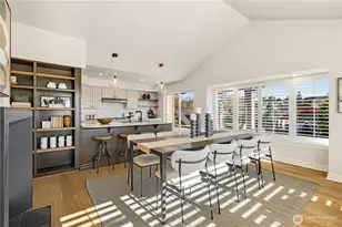 2425 33rd Ave W, Seattle, WA 98199 - Photo 9