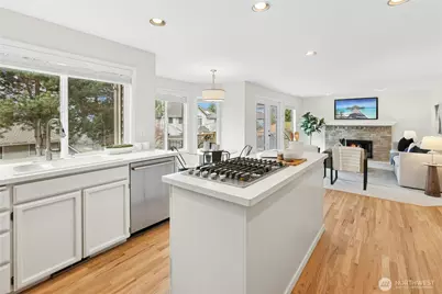 8309 127th Place SE, Newcastle, WA 98056 - Photo 9