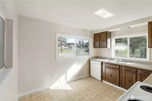 2877 Clare Ave, Bremerton, WA 98310 - Photo 11