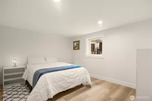 4326 NE 44th St, Seattle, WA 98105 - Photo 31