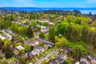 4326 NE 44th St, Seattle, WA 98105 - Photo 39