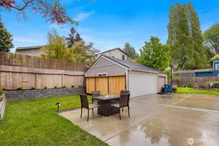 4326 NE 44th St, Seattle, WA 98105 - Photo 35
