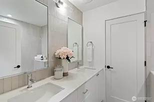 8001 25th Ave NW, Seattle, WA 98117 - Photo 25