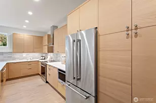 8001 25th Ave NW, Seattle, WA 98117 - Photo 17