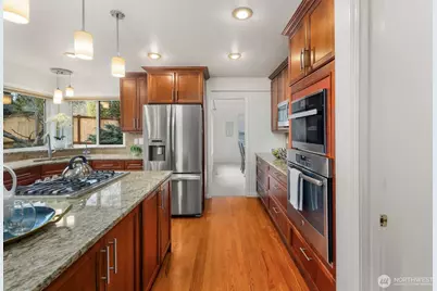 4510 66th Avenue W, University Place, WA 98466 - Photo 13