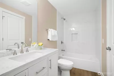 15246 SE 43rd Ct #G201, Bellevue, WA 98006 - Photo 7