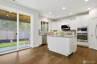 14024 163rd Place SE, Renton, WA 98059 - Photo 9