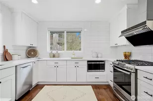 3049 Bellevue Way NE, Bellevue, WA 98004 - Photo 15