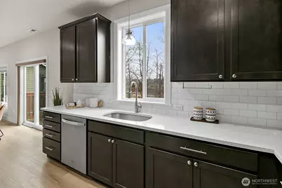 13832 Macadam Road S, Tukwila, WA 98168 - Photo 9