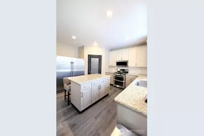 6107 Olive Avenue SE, Auburn, WA 98092 - Photo 9