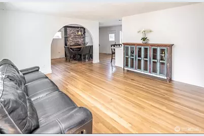 1810 S 261st Place, Des Moines, WA 98198 - Photo 3