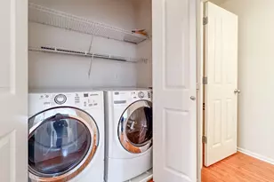 7005 Holly Park Dr S, Seattle, WA 98118 - Photo 23