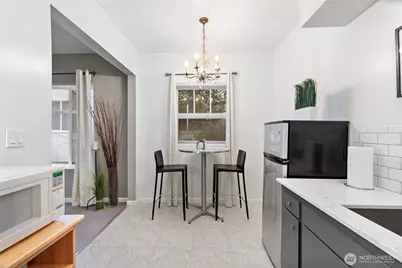 1107 E Denny Way #A-3, Seattle, WA 98122 - Photo 17