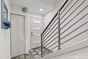 1422 E Cherry St, Seattle, WA 98122 - Photo 3