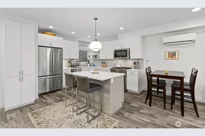 1422 E Cherry St, Seattle, WA 98122 - Photo 11