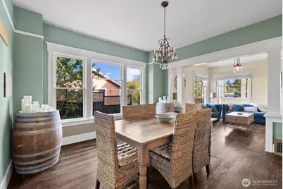 9615 57th Avenue S, Seattle, WA 98118 - Photo 11