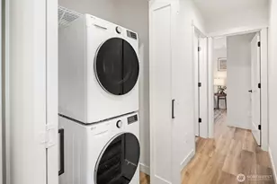 5026 35th Ave NE, Seattle, WA 98105 - Photo 5