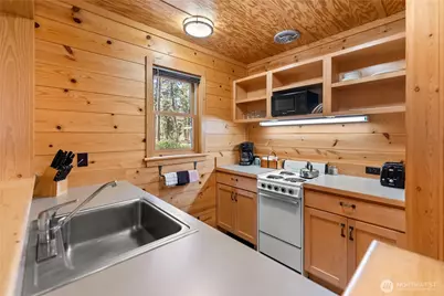 17798 A Hwy 20 #C-8, Mazama, WA 98833 - Photo 15