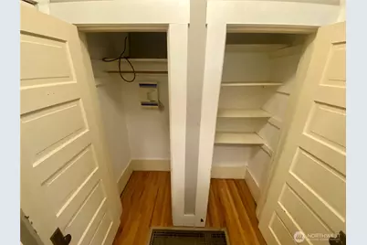 5620 40th Avenue SW, Seattle, WA 98136 - Photo 9