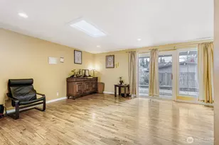 16717 NE 18th St, Bellevue, WA 98008 - Photo 11