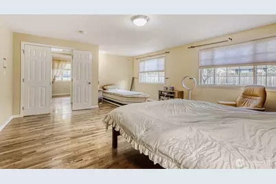 16717 NE 18th Street, Bellevue, WA 98008 - Photo 15