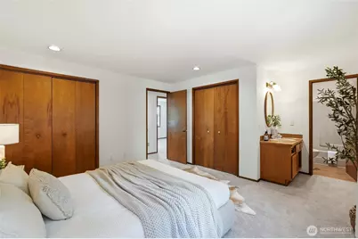 10825 34th Avenue SW, Seattle, WA 98146 - Photo 11