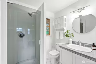 10825 34th Ave SW, Seattle, WA 98146 - Photo 13