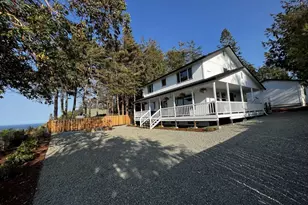 242 W Bluff Dr, Port Angeles, WA 98362 - Photo 1