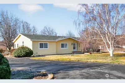 2305 Cherry Blossom Drive, Ephrata, WA 98823 - Photo 1