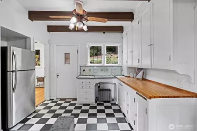 16349 Maplewild Avenue SW, Burien, WA 98166 - Photo 23