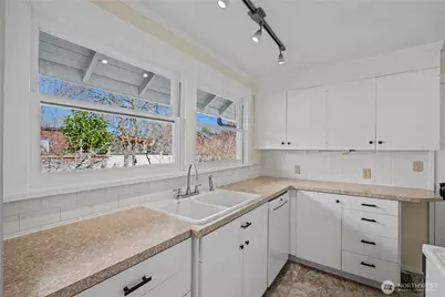 608 Wilson Street SE, Olympia, WA 98501 - Photo 11