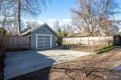 608 Wilson Street SE, Olympia, WA 98501 - Photo 29