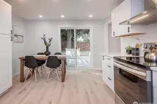 4201 NE 115th St, Seattle, WA 98125 - Photo 11