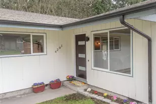 4201 NE 115th St, Seattle, WA 98125 - Photo 3