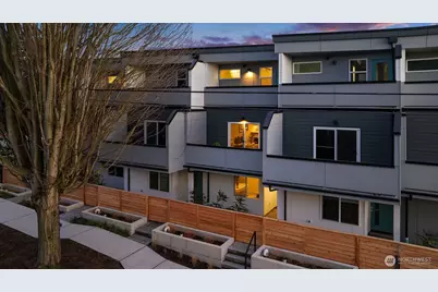 105 NW 39th Street #D, Seattle, WA 98107 - Photo 3