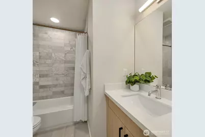 105 NW 39th Street #D, Seattle, WA 98107 - Photo 21