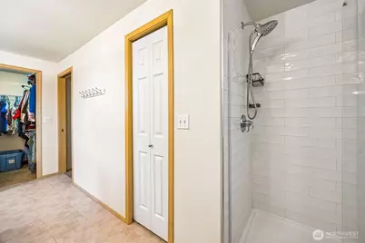 7503 Village Dr, Sumner, WA 98390 - Photo 15