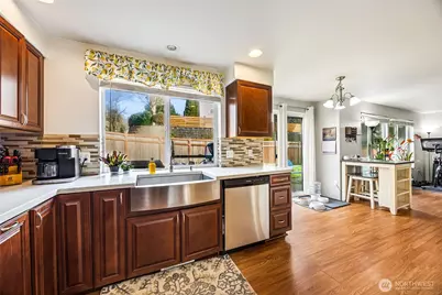 7503 Village Dr, Sumner, WA 98390 - Photo 9