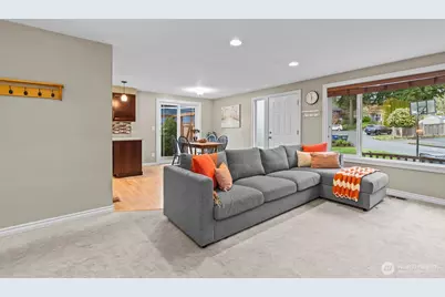 624 217th Street SW, Bothell, WA 98021 - Photo 3