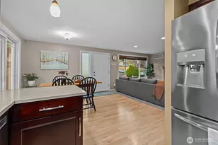 624 217th St SW, Bothell, WA 98021 - Photo 9