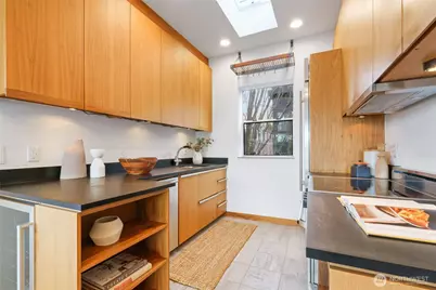 2364 Fairview Avenue E #1, Seattle, WA 98102 - Photo 11