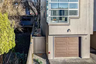 2364 Fairview Ave E, Seattle, WA 98102 - Photo 27