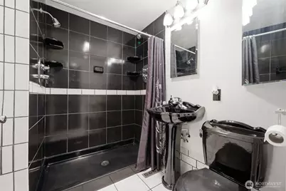 14056 23rd Place NE, Seattle, WA 98125 - Photo 15