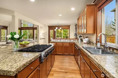 809 235th Avenue NE, Sammamish, WA 98074 - Photo 13