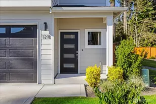 121 171st Pl SW, Bothell, WA 98012 - Photo 3