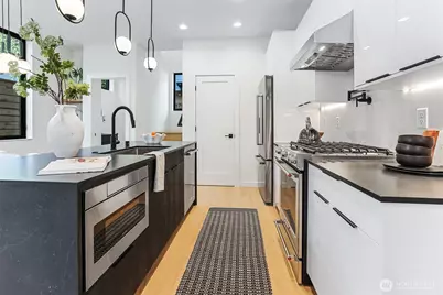 8750 13th Avenue NW #A, Seattle, WA 98117 - Photo 9