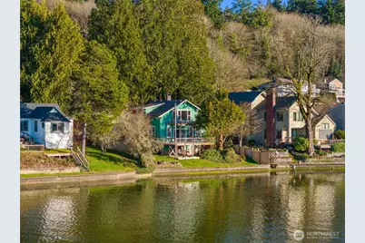 1323 East Bay Drive NE, Olympia, WA 98506 - Photo 5