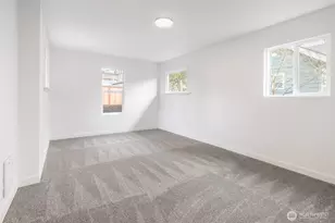 949 S Ridgewood Ave, Tacoma, WA 98405 - Photo 17