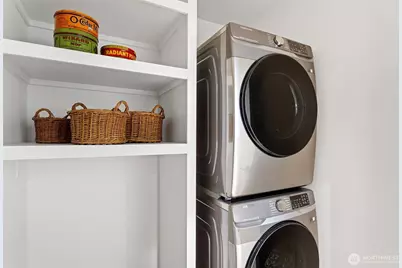 8001 25th Avenue NW, Seattle, WA 98117 - Photo 27