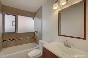 8241 45th Ave NE, Seattle, WA 98115 - Photo 23